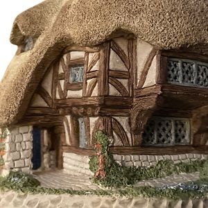 David Winter Pudding Cottage 1989 Handmade & Beautifully Hand Painted